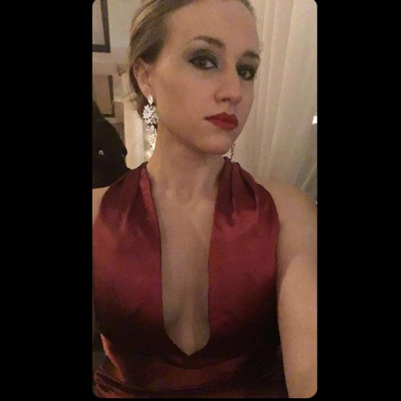 Meet your Posher, Cayleen - Picture 2 of 6